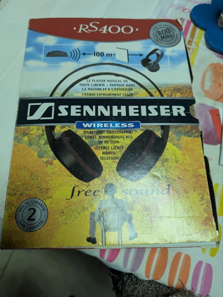 DRAADLOZE HOOFDTELEFOON SENNHEISER RS400 + BA151 NIEUWE 2X, Enlèvement ou Envoi, Sennheiser
