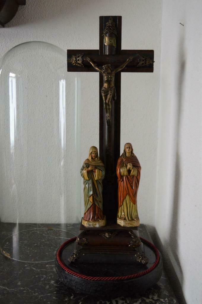 Glazen stolp met kruis 56 cm hoog, Antiek en Kunst, Antiek | Religieuze voorwerpen, Ophalen
