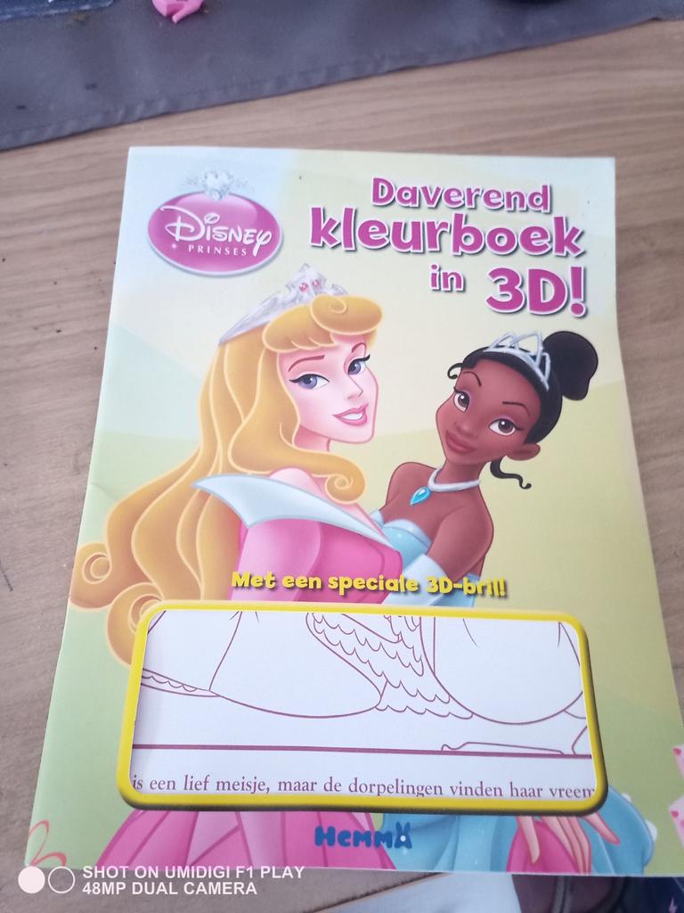 Disney Daverend Kleurboek in 3d, Ophalen of Verzenden, Zo goed als nieuw, Overige typen