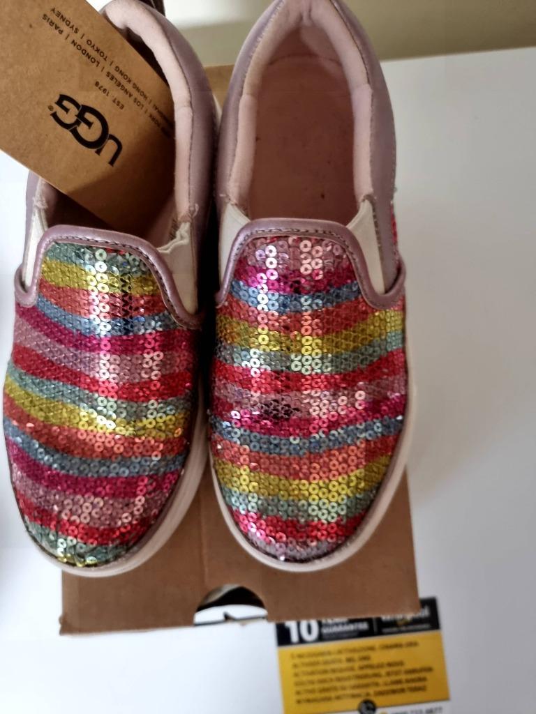 Chaussures 31 differentes marques Ugg, Benjie, Enfants & Bébés, Enlèvement ou Envoi, Comme neuf, Chaussures, Fille