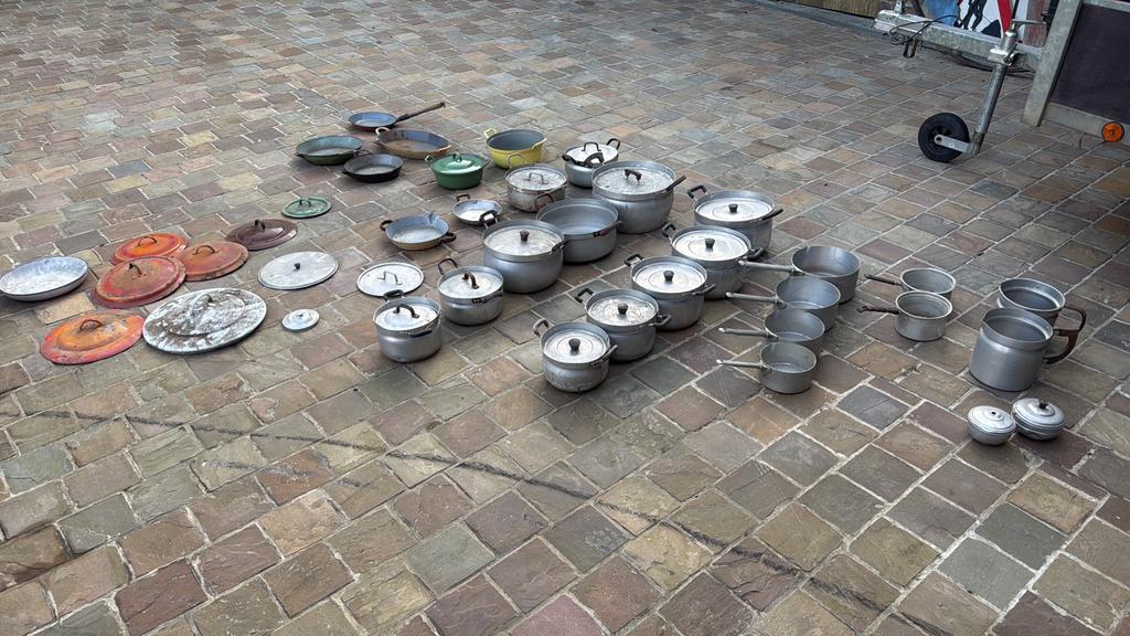 Anciennes casseroles et poelons  vintage alu et fonte, Enlèvement ou Envoi, Utilisé, Aluminium, Ensemble de casseroles