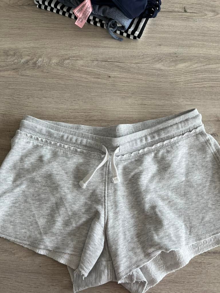 Dames short maat medium (active touch ) 2€, Ophalen, Zo goed als nieuw