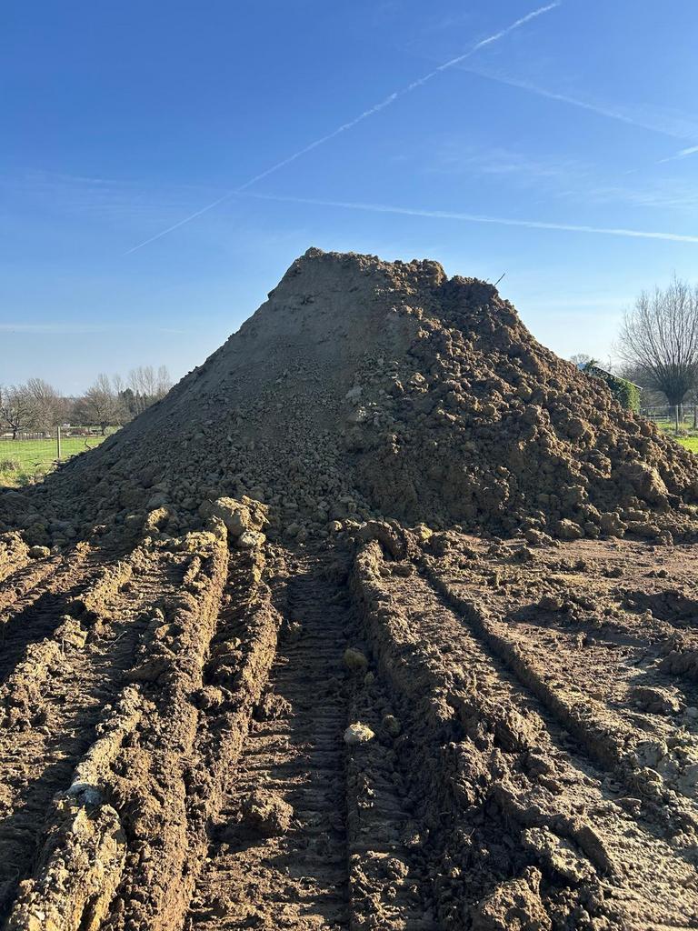 Gratis aarde af te halen regio ninove, Ophalen