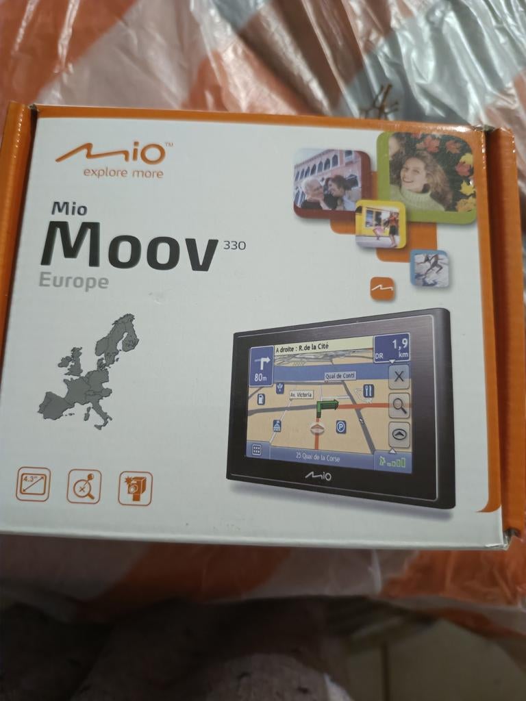 Mio Moov 330 Europe est un GPS portable pour voiture, Autos : Divers, Navigation de voiture, Enlèvement