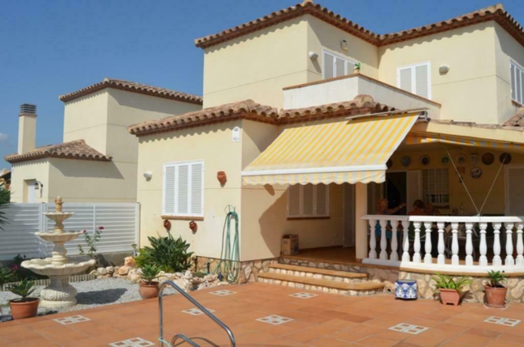 Villa 4 slaapkamers, 9 personen, privé zwembad te huur Es, 4 of meer slaapkamers, Aan zee, 9 personen, Costa Dorada