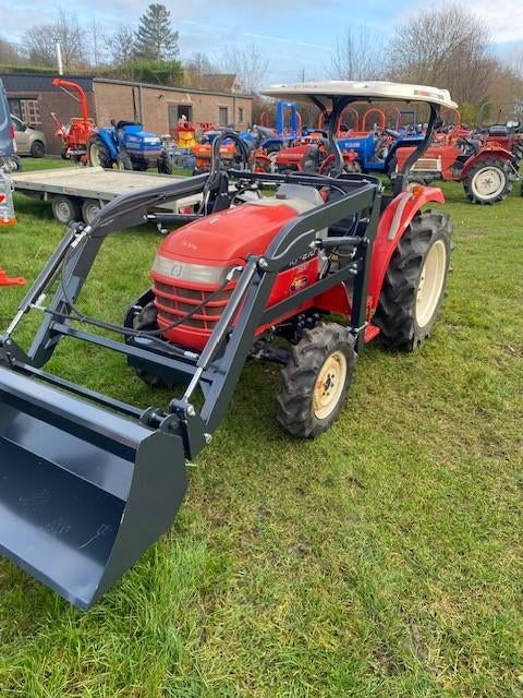 yanmar met nieuwe voorlader 27pk hydrostaat, Articles professionnels, Agriculture | Outils, Cultures, Labour, Enlèvement