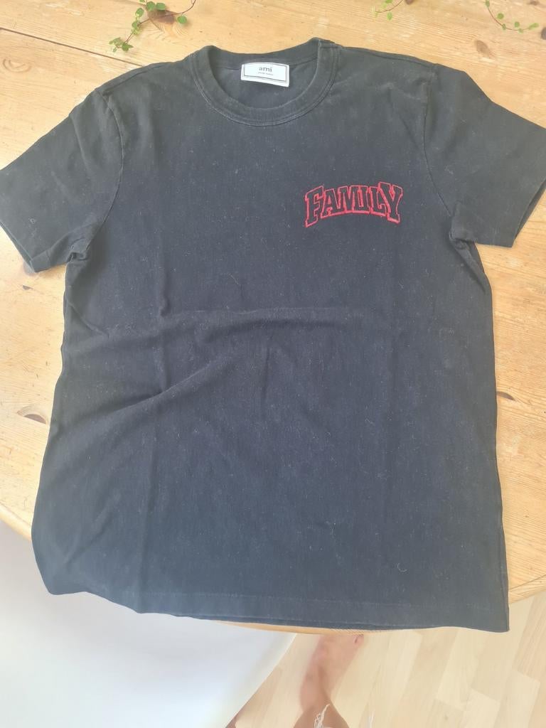 T-shirt noir AMI petit, voir de nombreuses annonces, AMI, Comme neuf, Enlèvement, Taille 46 (S) ou plus petite