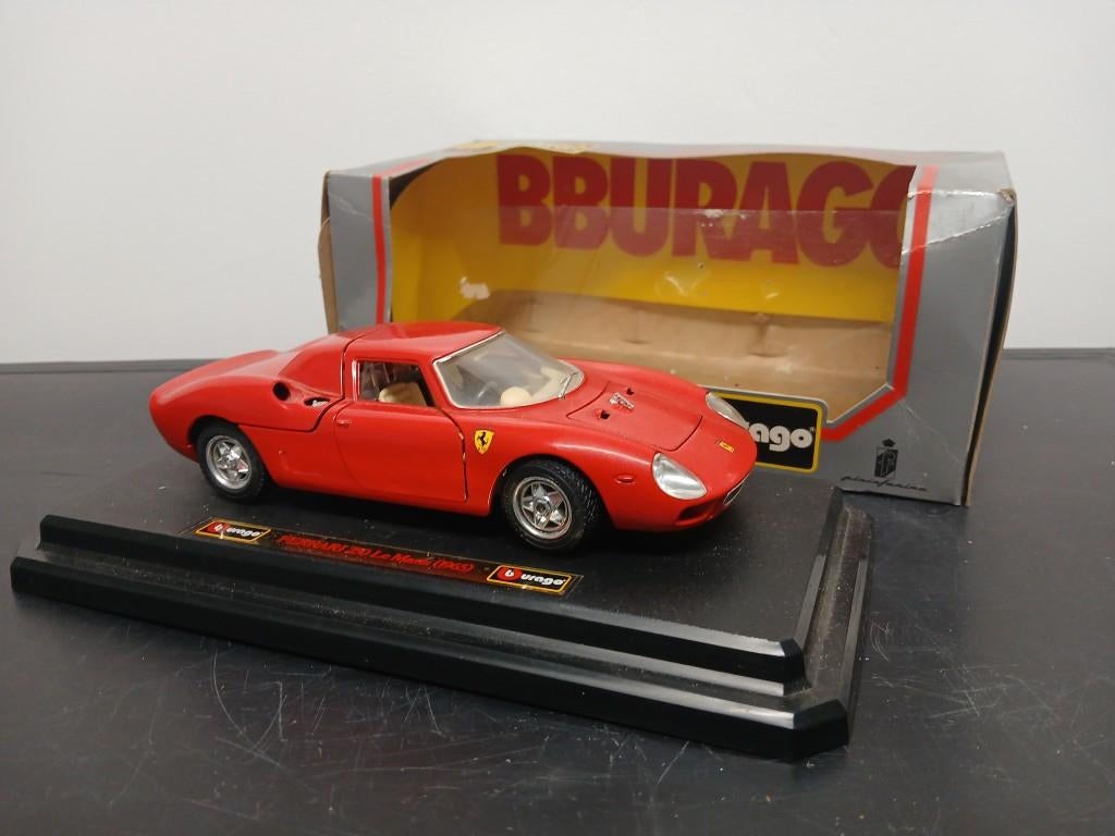 miniature Burago Ferrari 250 LM 1/24, Hobby & Loisirs créatifs, Enlèvement ou Envoi, Comme neuf, Voiture, Burago