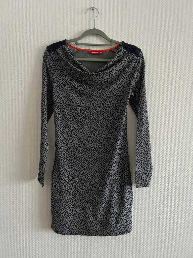 Grijs kleedje lange mouwen Someone maat 152, Robe ou Jupe, Enlèvement ou Envoi, Comme neuf, Someone