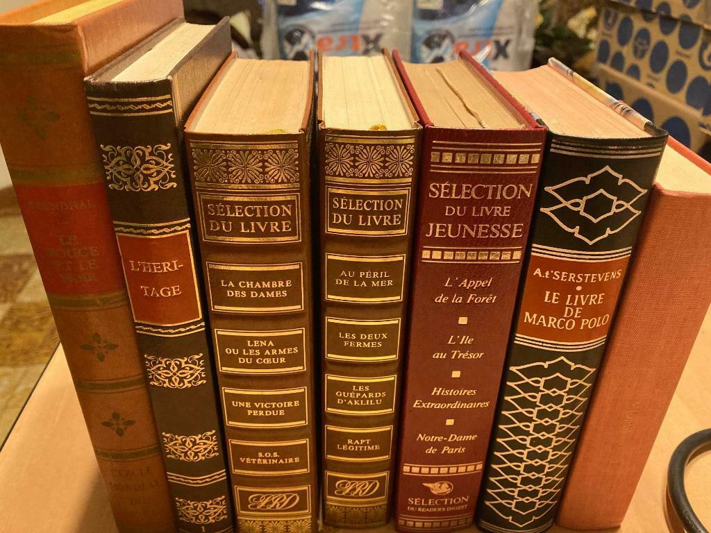 7 boeken met mooie hardcover, Ophalen, Zo goed als nieuw