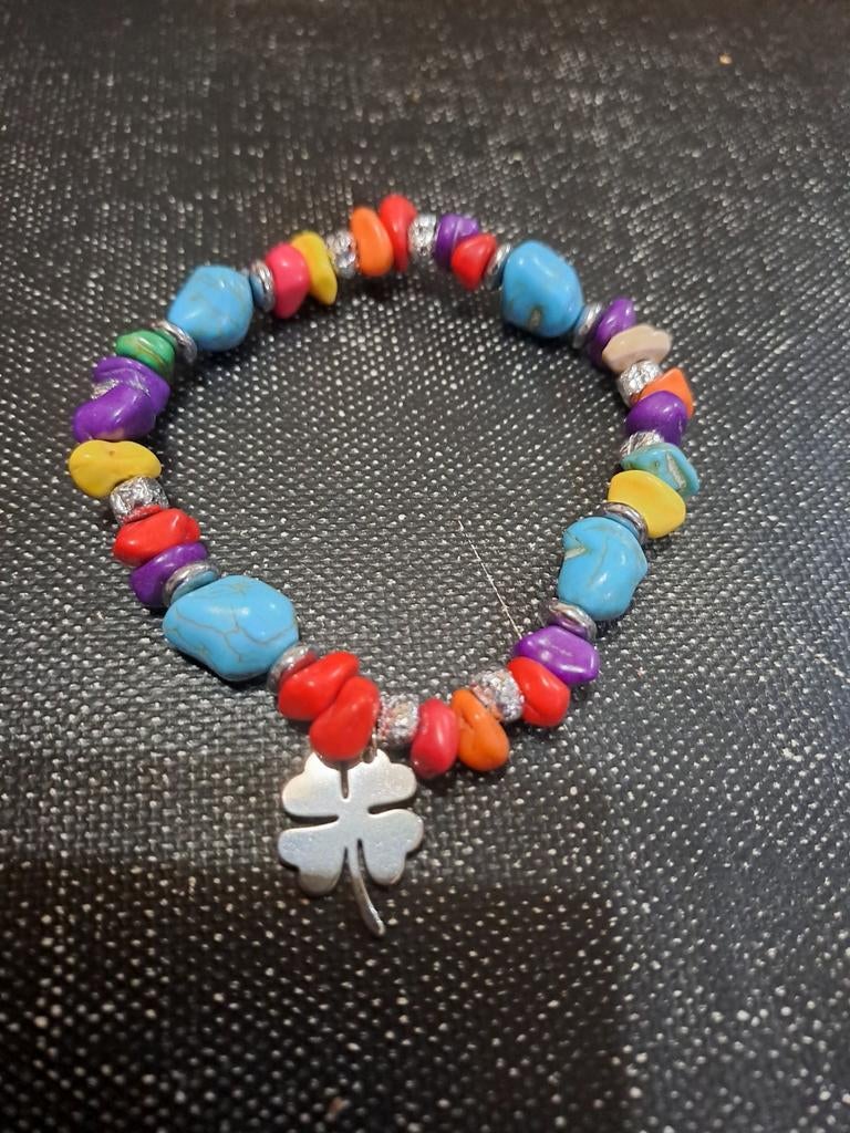 Elastische armband gemaakt van veelkleurige en zeer fijne na, Handtassen en Accessoires, Armbanden, Overige kleuren, Nieuw, Ophalen of Verzenden