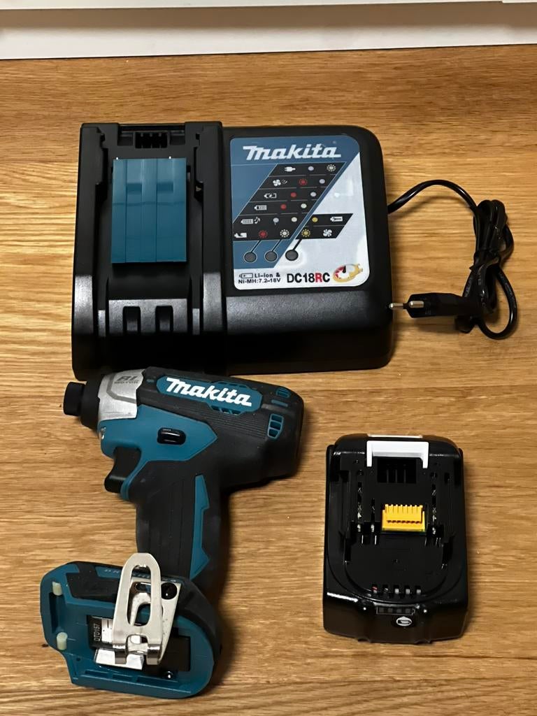 Makita visseuse à choc 18V 5Ah, Doe-het-zelf en Bouw, Gereedschap | Boormachines, Ophalen, Zo goed als nieuw