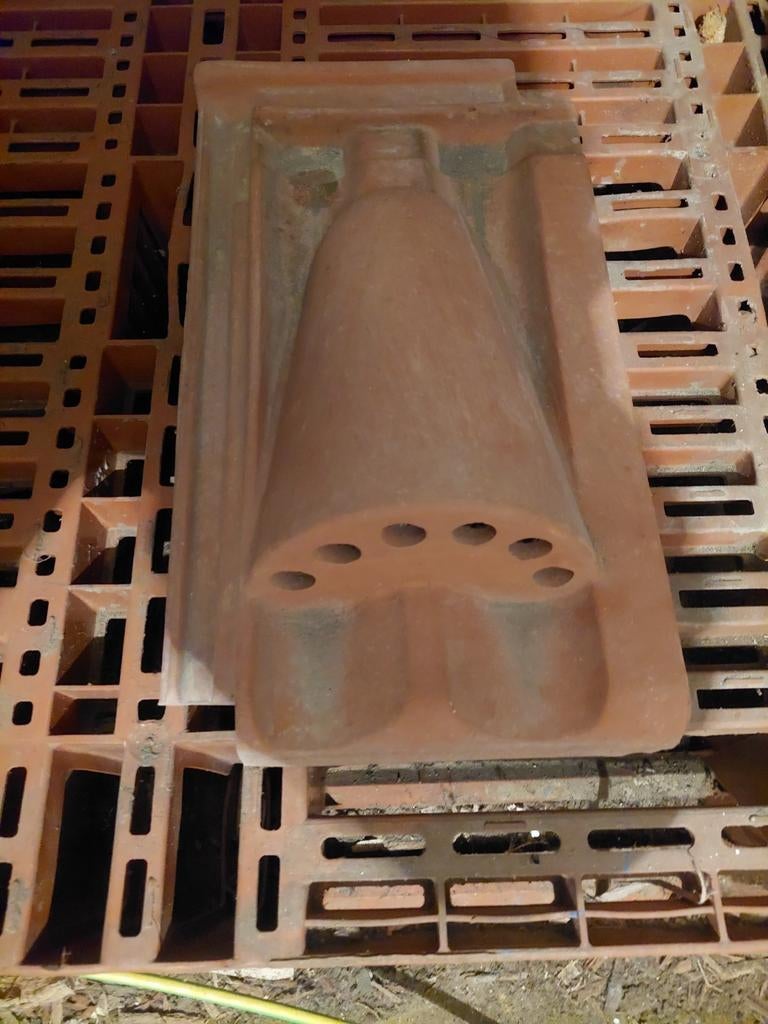 tuile chatière Migeontuile chatière Migeon, Doe-het-zelf en Bouw, Dakpannen en Dakbedekking, Ophalen