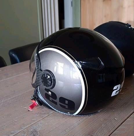 Casque Bayard, Enlèvement ou Envoi, S