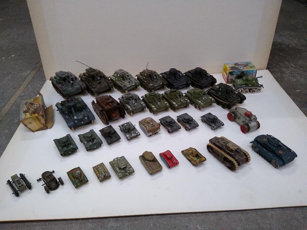 Blikken speelgoed tanks (33 stuks), Antiek en Kunst, Ophalen of Verzenden