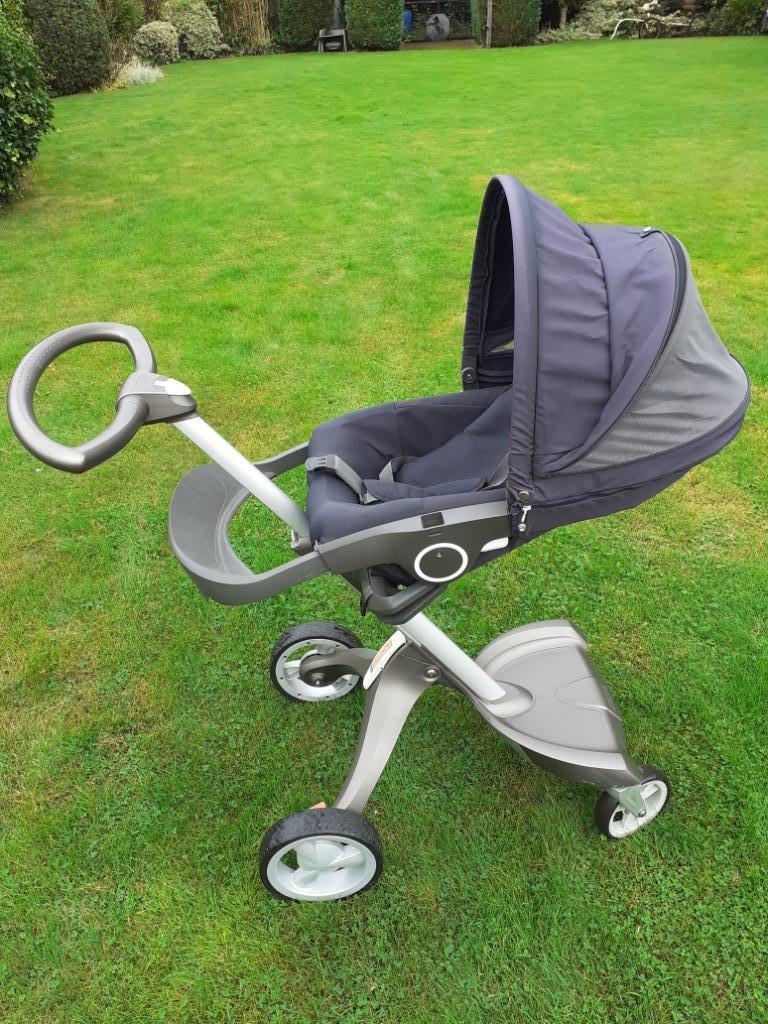 Stokke Xplory kinderwagen complete set vanaf geboorte, Kinderen en Baby's, Zo goed als nieuw, Combiwagen, Verstelbare duwstang