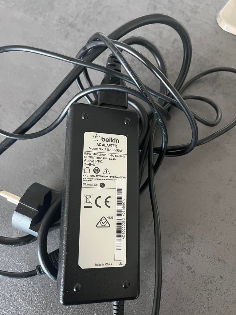 Chargeur à vendre, Enlèvement, Comme neuf