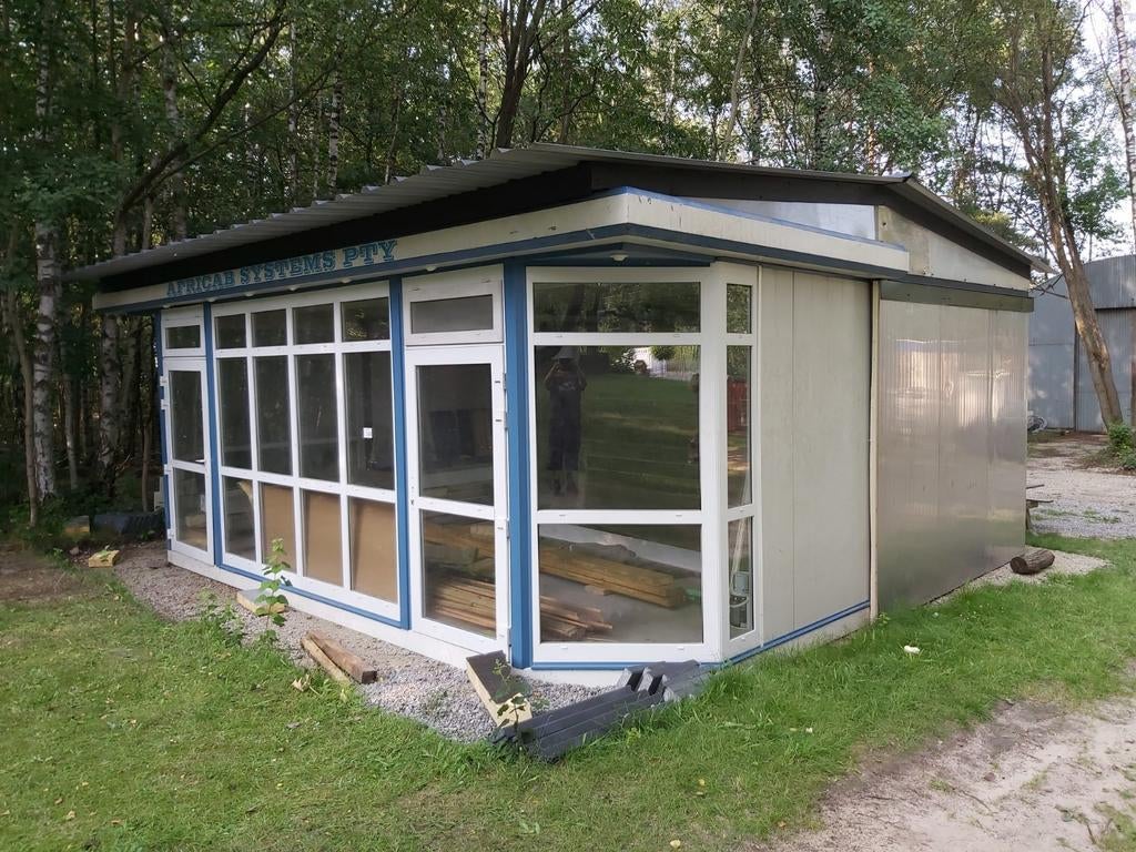 Mega tuinhuis,kangoeroewoning, mancave of dubbele garage., Tuin en Terras, Ophalen, Gebruikt, 3 ramen of meer, Overige typen