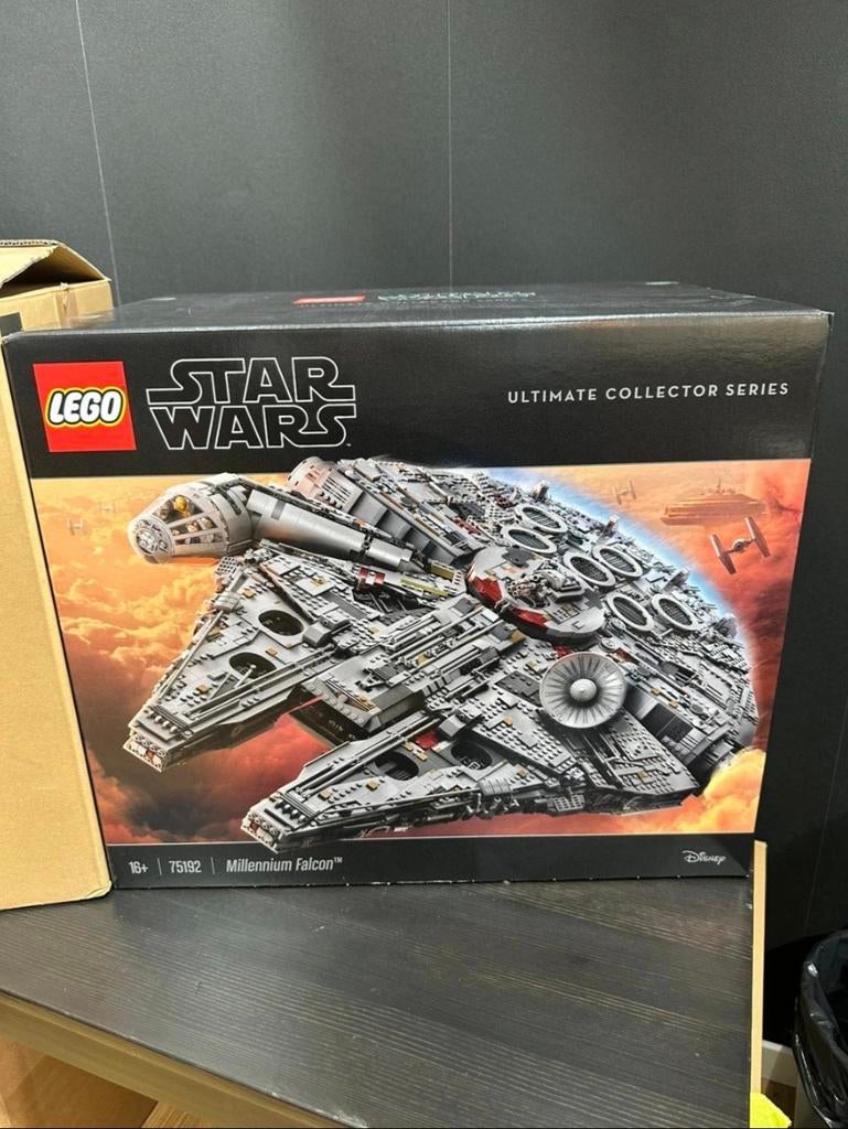 Lego Star Wars 75192 - Faucon Millenium (UCS, collector), Enlèvement