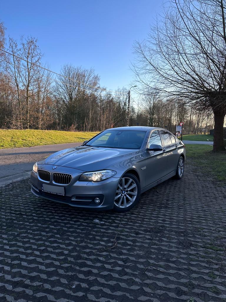 BMW 535d 2014 Sedan, Autos, BMW, Particulier, Série 5, ABS, Caméra de recul, Phares directionnels, Régulateur de distance, Airbags