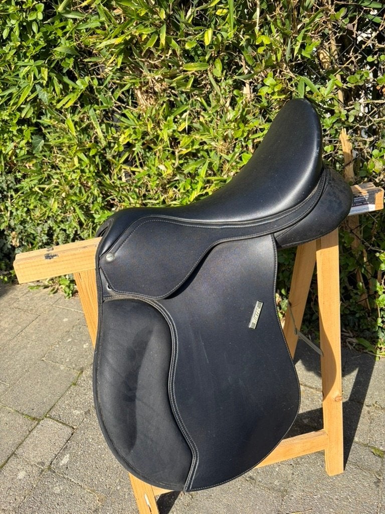 Zadels (Wintec & Hispano) , samen of afzonderlijk te koop, Dieren en Toebehoren, Ophalen, Gebruikt, Wintec, Veelzijdigheid
