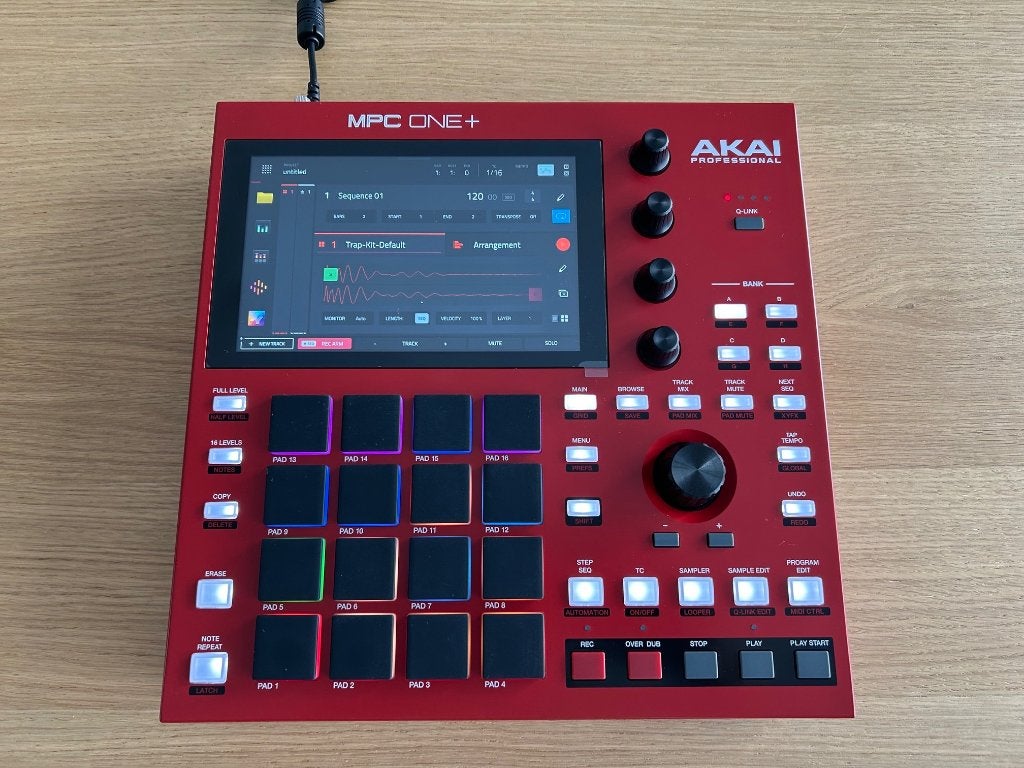 Akai MPC One Plus comme neuf, Muziek en Instrumenten, Samplers, Ophalen, Zo goed als nieuw