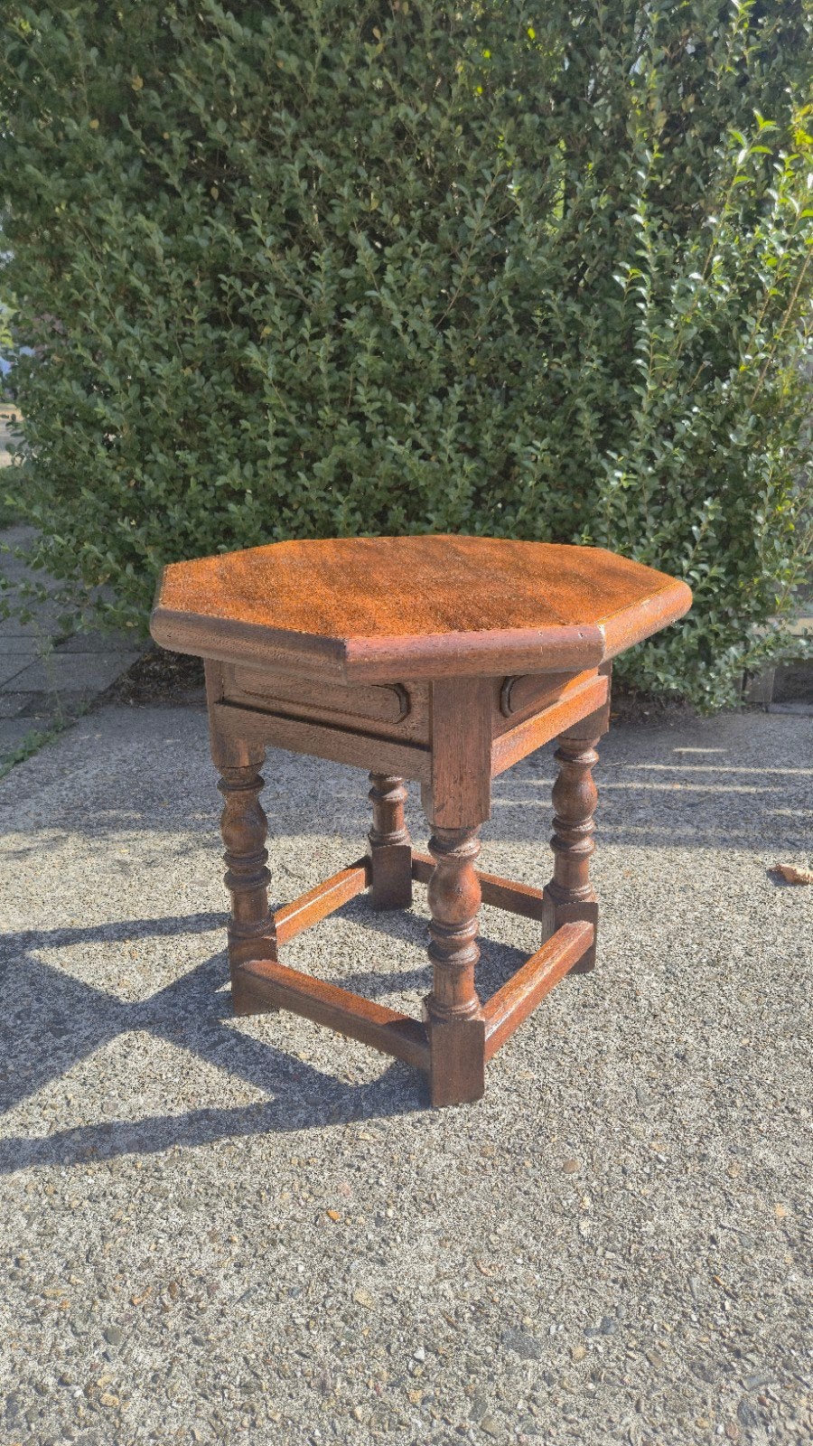 Houten bijzettafeltje, Ophalen