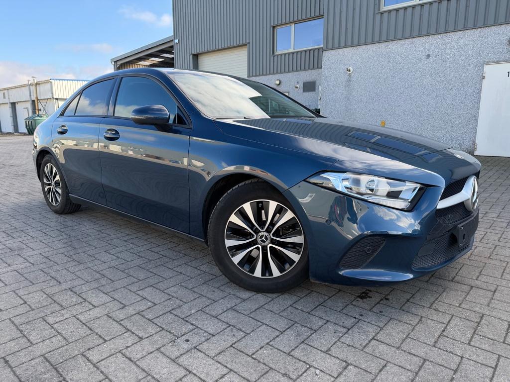 Mercedes A 180 sedan automaat 1,3 benzine, Auto's, Mercedes-Benz, Automaat, Parkeersensor, Euro 6, Blauw