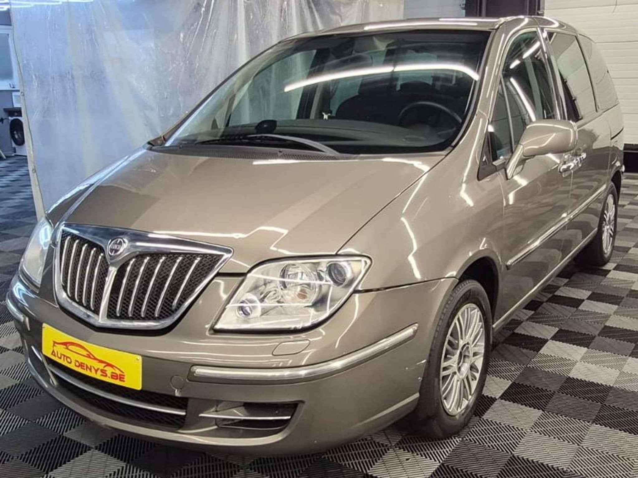 Lancia Phedra 2.2 Multijet 16v DPF AUTOMATIQUE 7-zitplaatsen, Capteur de stationnement, Achat, Entreprise, Carnet d'entretien