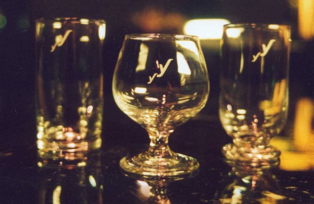 Verre à cognac City Bird — Classe Royal Eagle, Collections, Enlèvement ou Envoi, Neuf, Verres et Verres à shot