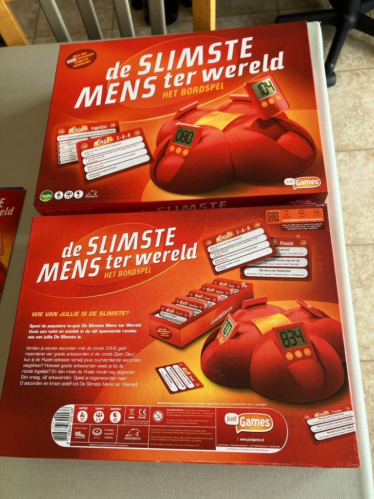 L'homme le plus intelligent du monde, Trois ou quatre joueurs, Enlèvement ou Envoi, Comme neuf, Just Games