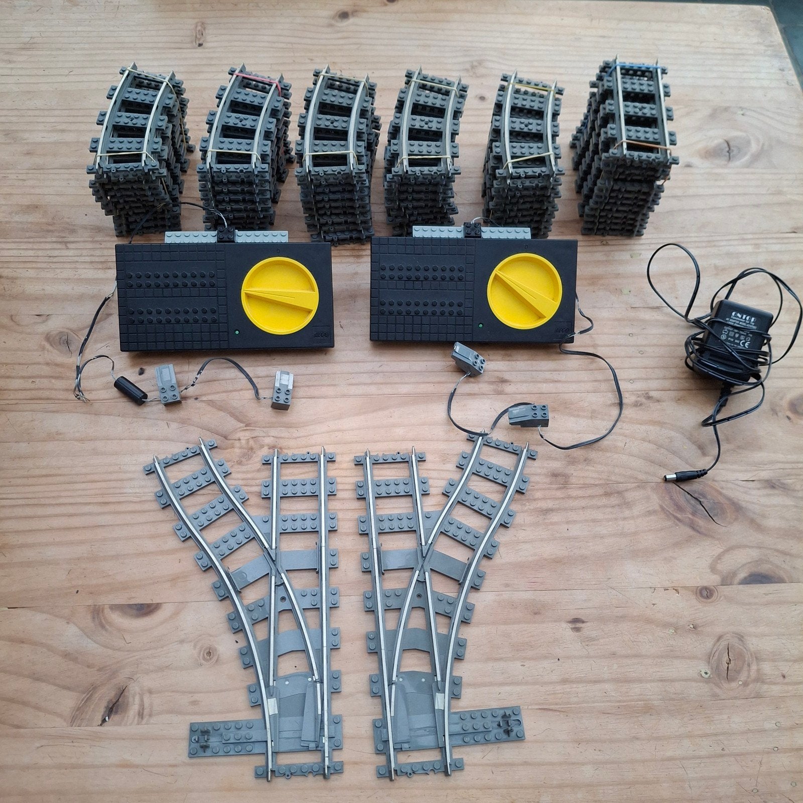 LEGO 9V Treinbaan – 2 Snelheidsregelaars, Rails & 2 Wissels, Hobby & Loisirs créatifs, Enlèvement, Utilisé, Courant continu ou Courant alternatif