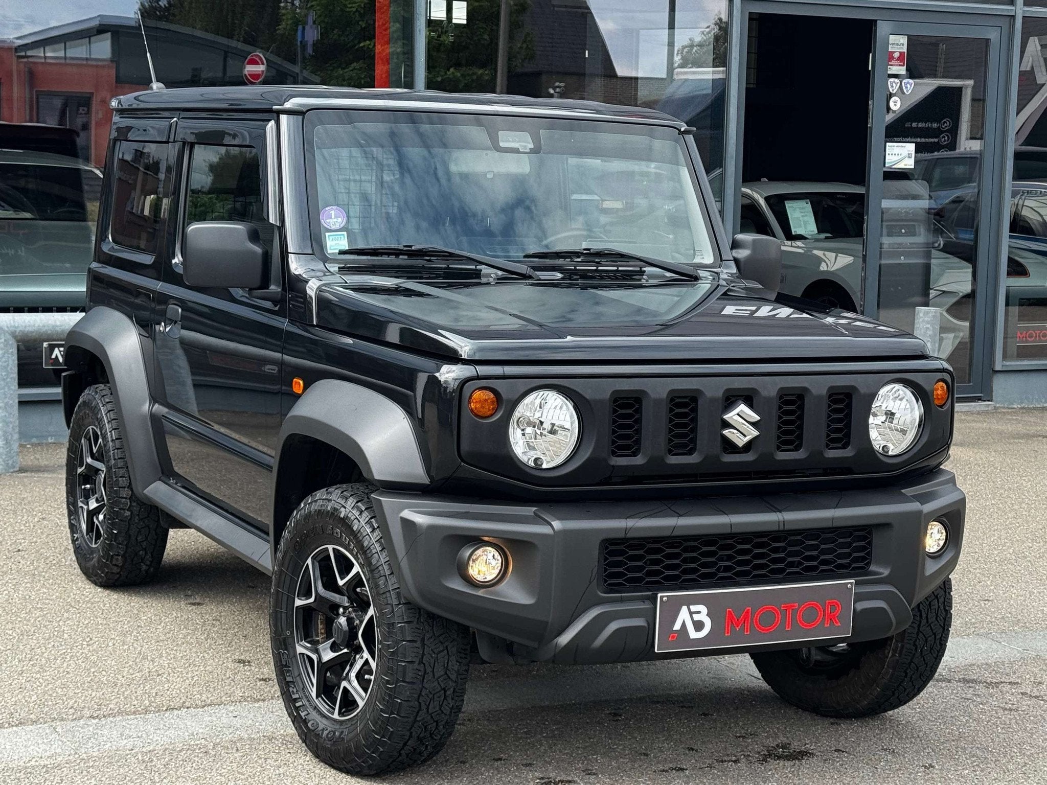 Suzuki Jimny Jimny 1.5i 4x4 102CV ATTACHE REMORQUE CLIM JA15, Auto's, Suzuki, Stof, Gebruikt, Euro 6, 4 cilinders