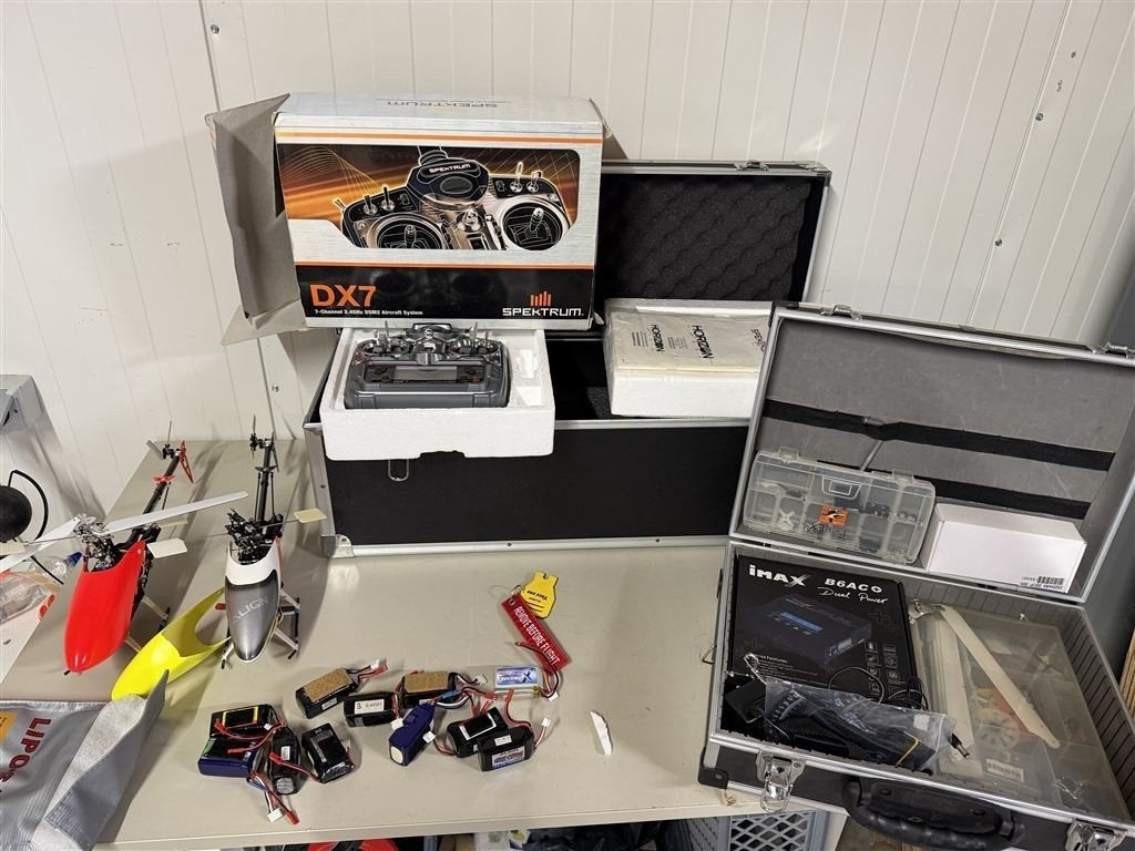Bestuurbare helikopter met opberg koffer en afstandbediening, Hobby en Vrije tijd, Ophalen of Verzenden, Gebruikt, Helikopter