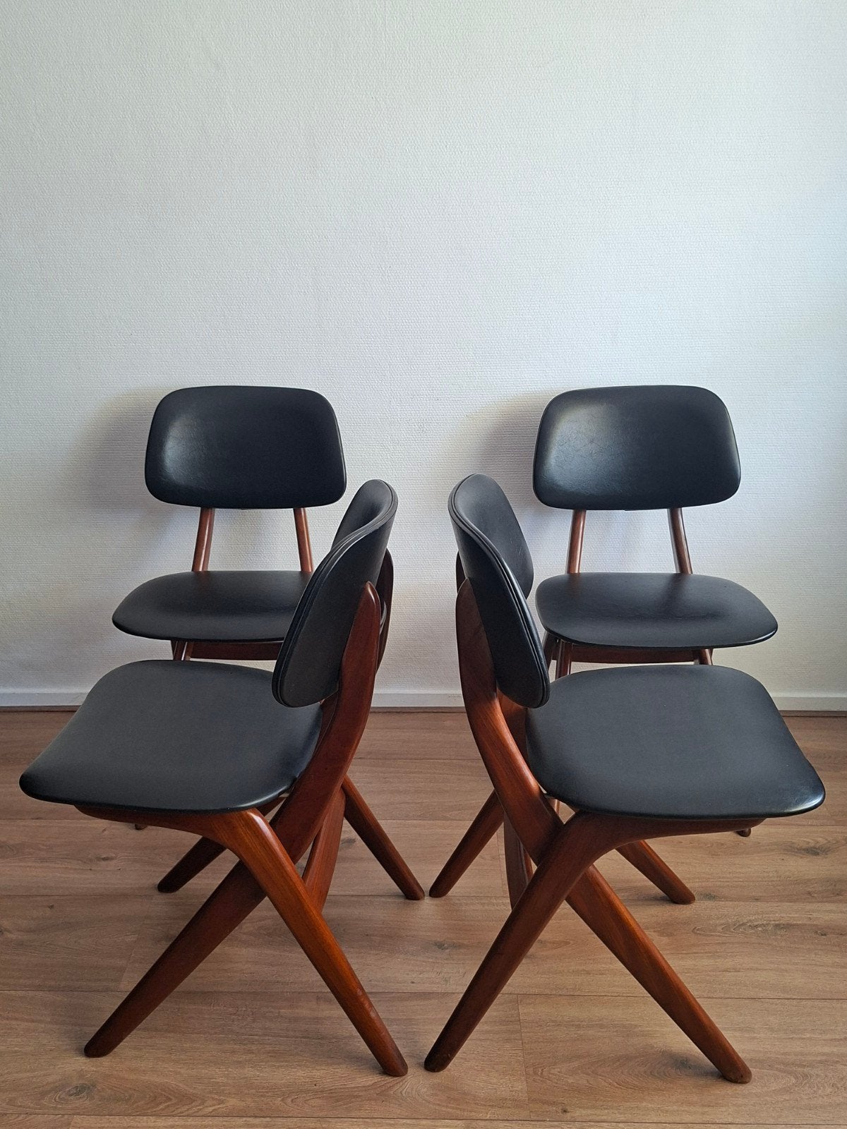 Set van 4 Vintage Louis van Teeffelen "Scissor" stoelen, Ophalen, Zwart, Hout, Vier