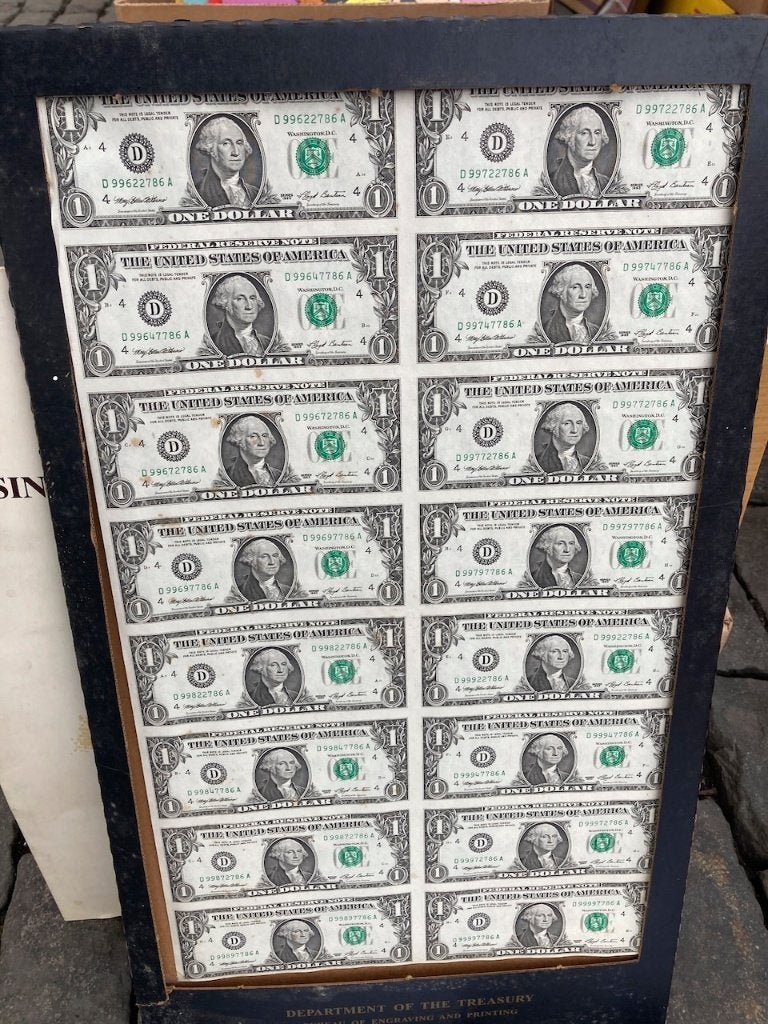 Notitiebord voor verzamelaars van Amerikaanse dollars, Ophalen