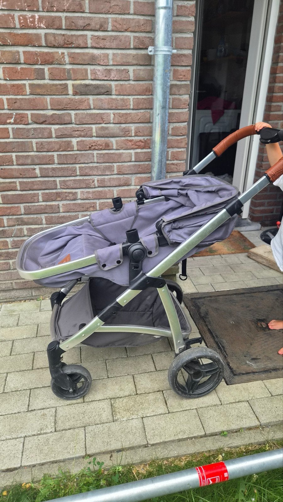 Buggy met maxicozi, Ophalen