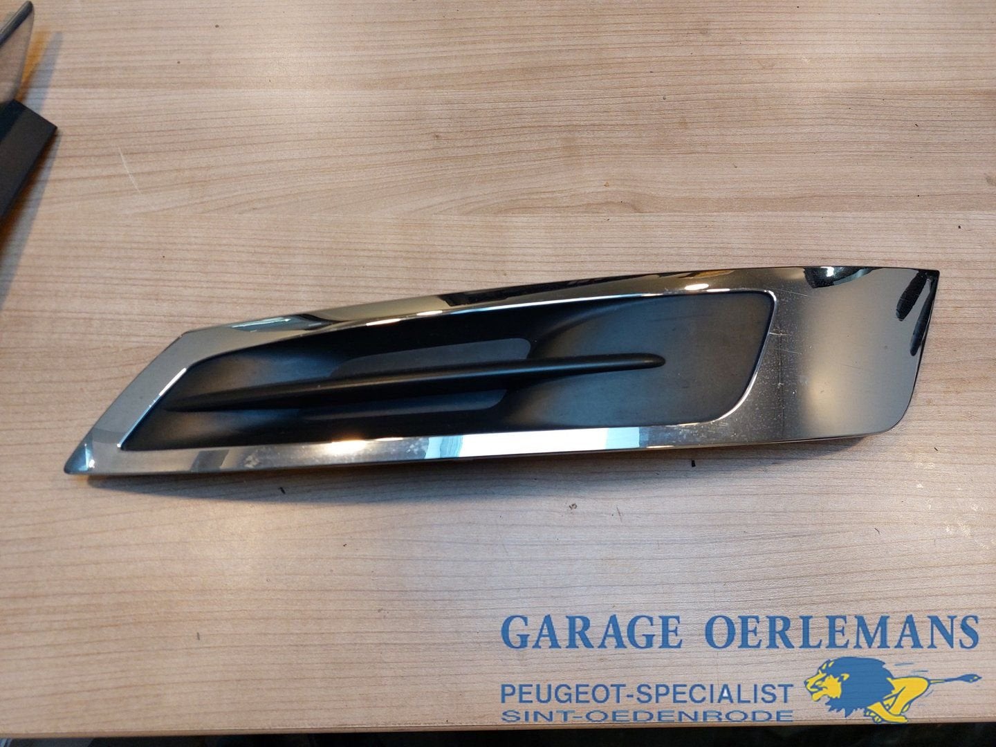 sier lijst voorbumper peugeot 5008 2011, C04626091ISM025, -, Utilisé, -, ARN reconnu