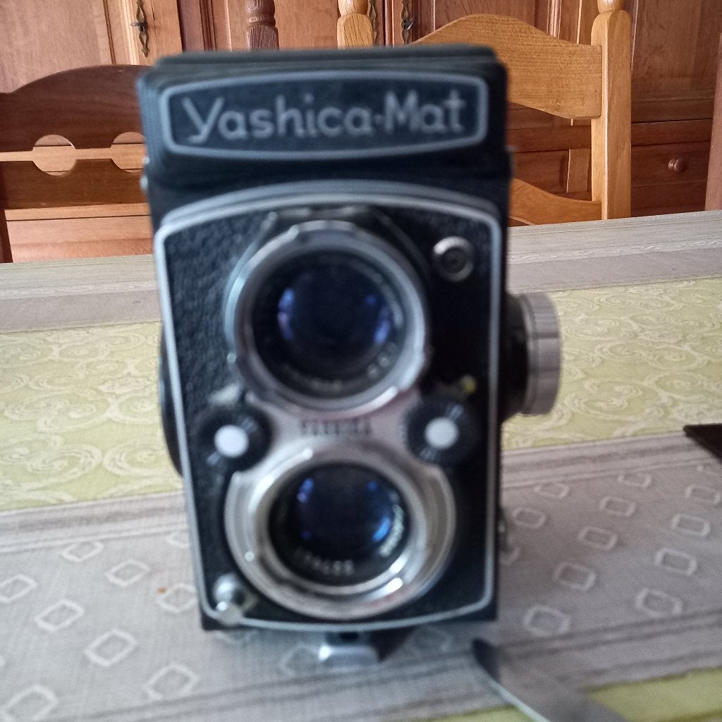 Yashica Mat, Audio, Tv en Foto, Ophalen of Verzenden, Zo goed als nieuw, Spiegelreflex, Overige Merken