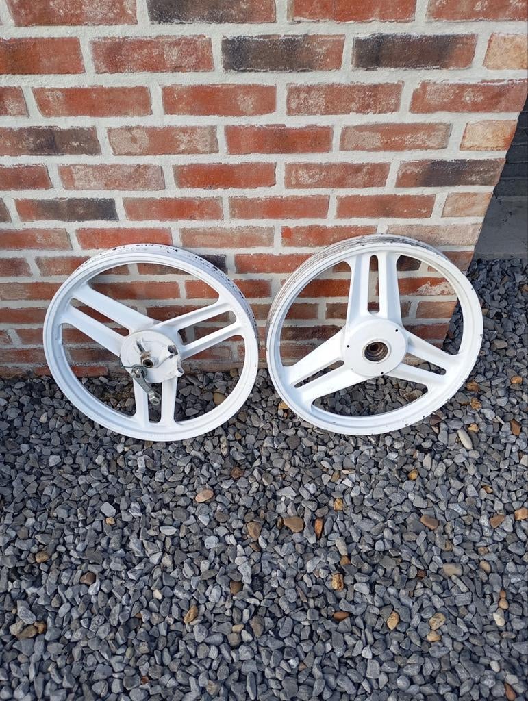 Honda wallaroo mooie rechte velgen, Fietsen en Brommers, Ophalen