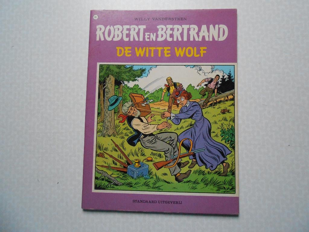 Robert en Bertrand 44 De witte wolf 1982 ste druk., Willy Vandersteen, Eén stripboek, Ophalen of Verzenden, Zo goed als nieuw