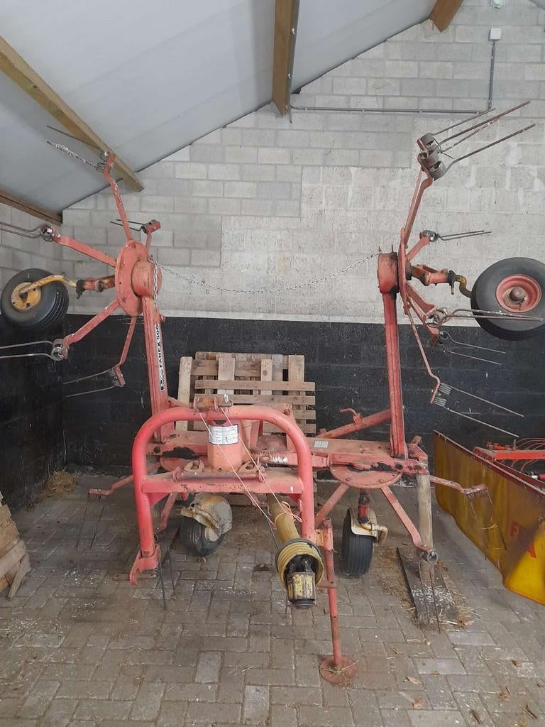 Hooimachine / hooikeerder pz fanex 500, Zakelijke goederen, Ophalen