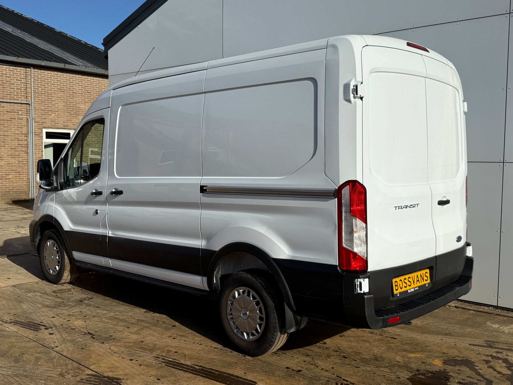 Ford Transit 2.0 TDCI 130PK L2H2 Cruise Control Airco Blueto, Auto's, Euro 6, 4 cilinders, Wit, 5 deurs