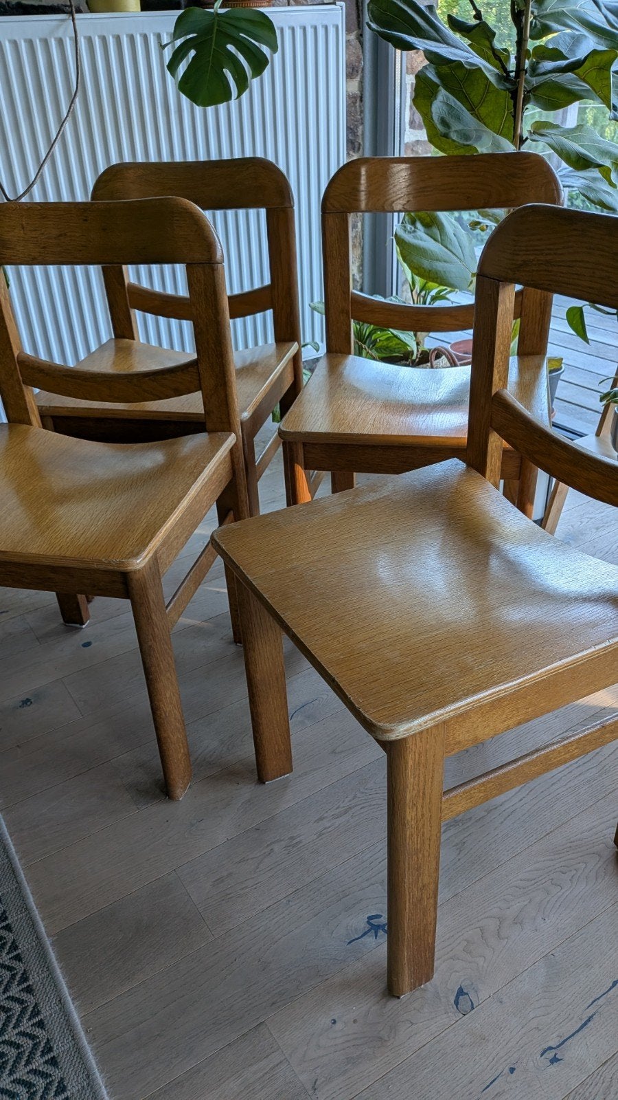 4 chaises en bois vintage livraison possible, Enlèvement