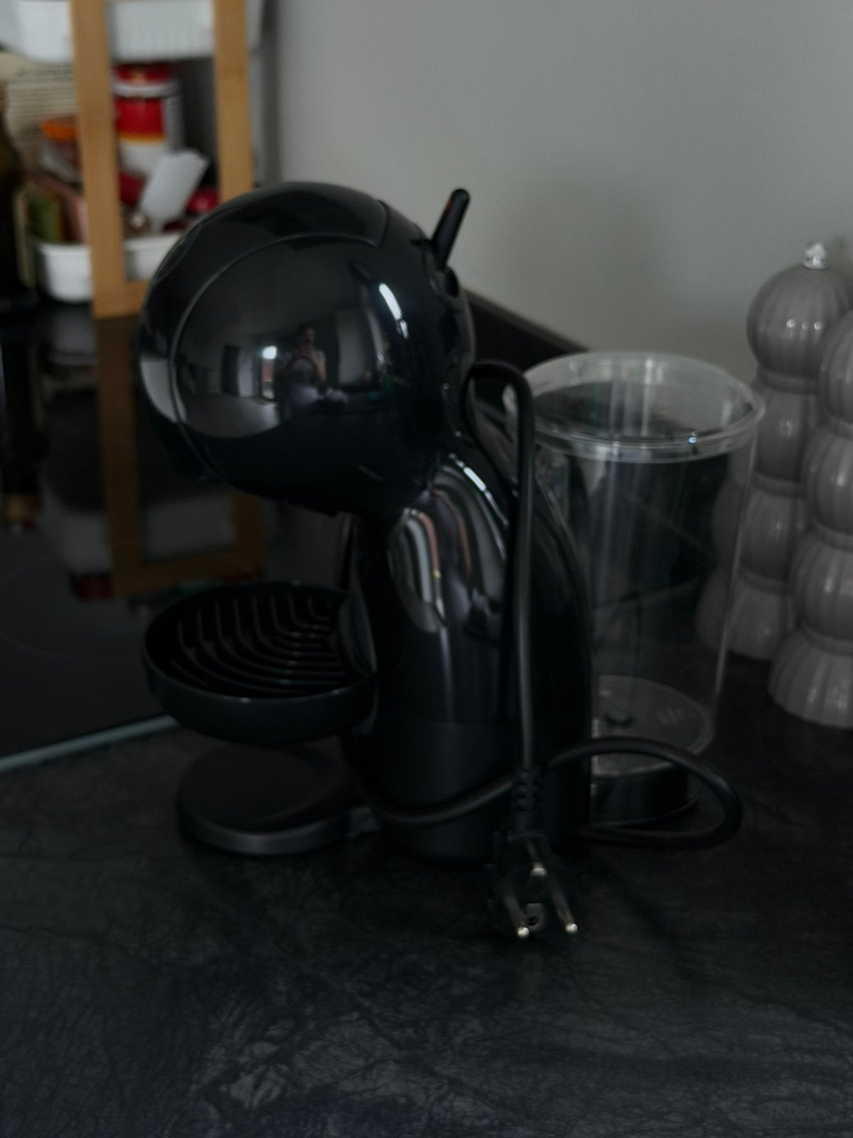 Merk is van dolce gusto van Nescafé, Enlèvement, Utilisé