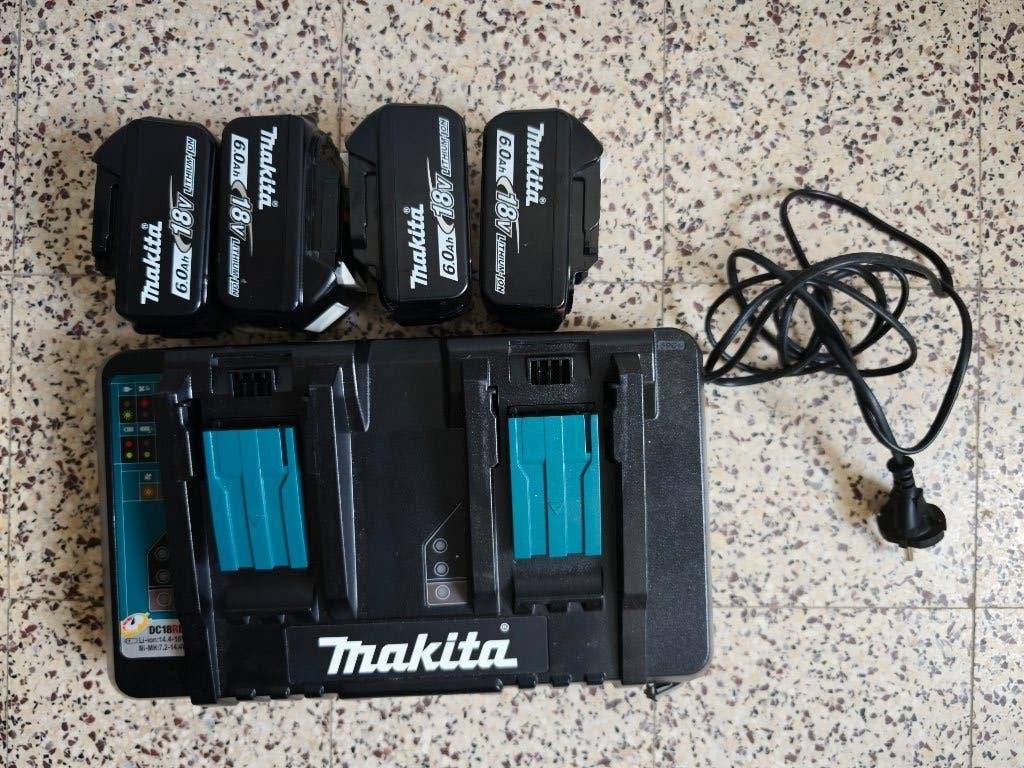 Makita dubbele oplader + 4 6,0 Ah-batterijen + Makpac-koffer, Doe-het-zelf en Bouw, Ophalen, Gebruikt