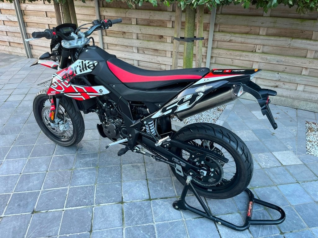 aprillia sx125cc **supermotard **4200km**7/2022**, Entreprise, Jusqu'à 11 kW, Permis Moto A1 minimum, Neuf