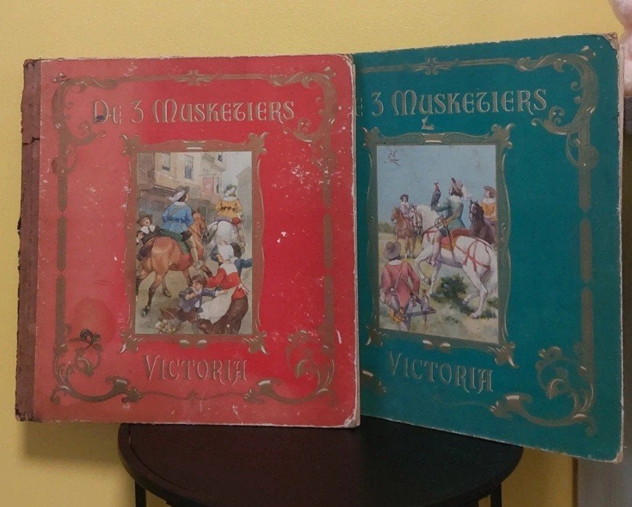 De drie musketiers vintage boeken, Ophalen
