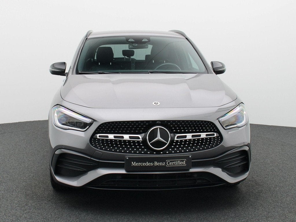 Mercedes-Benz GLA 180 AMG LINE + MULTIBEAM LED + CARPLAY + D, Auto's, Mercedes-Benz, Gebruikt, 136 pk, Bedrijf, 5 zetels