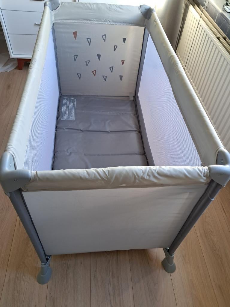 Campingbedje, Kinderen en Baby's, Babywiegjes en Ledikanten, Ophalen